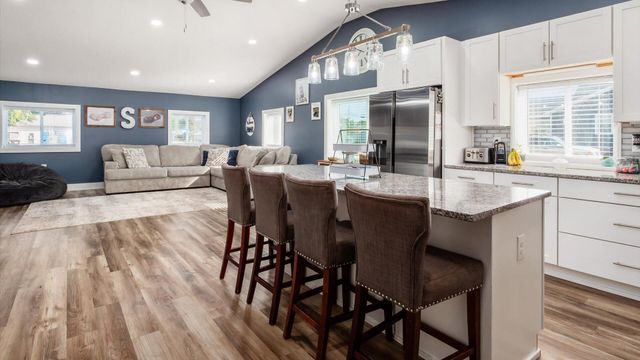 2378 W High Street NE, Newark, OH 43055