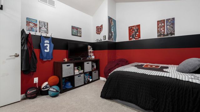 2378 W High Street NE, Newark, OH 43055