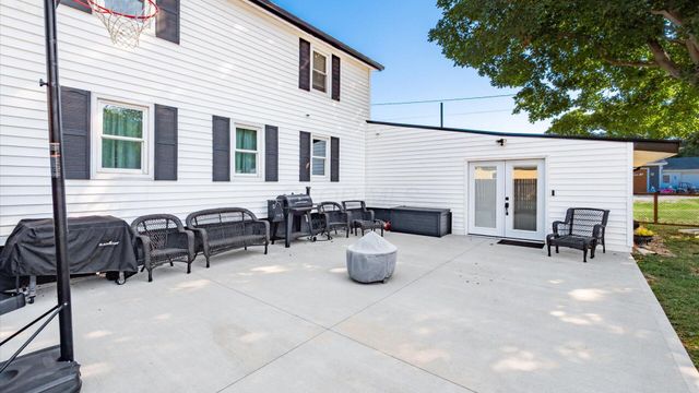 2378 W High Street NE, Newark, OH 43055