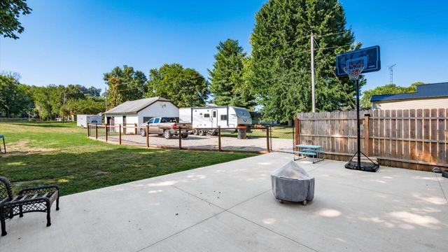 2378 W High Street NE, Newark, OH 43055