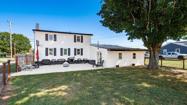 2378 W High Street NE, Newark, OH 43055