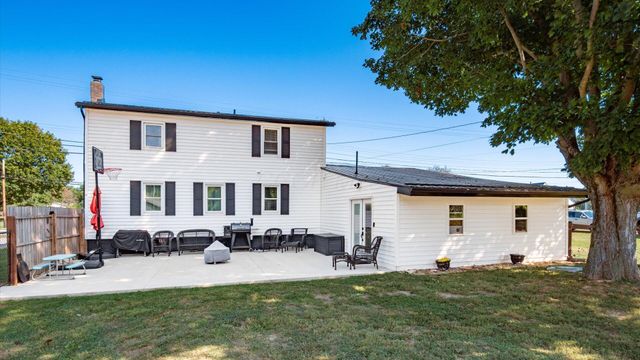 2378 W High Street NE, Newark, OH 43055