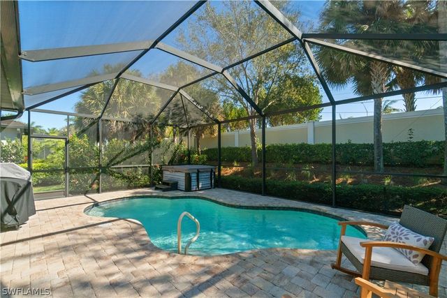 7202 Wilton DR, Naples, FL 34109