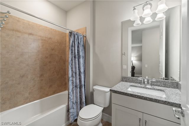 7202 Wilton DR, Naples, FL 34109