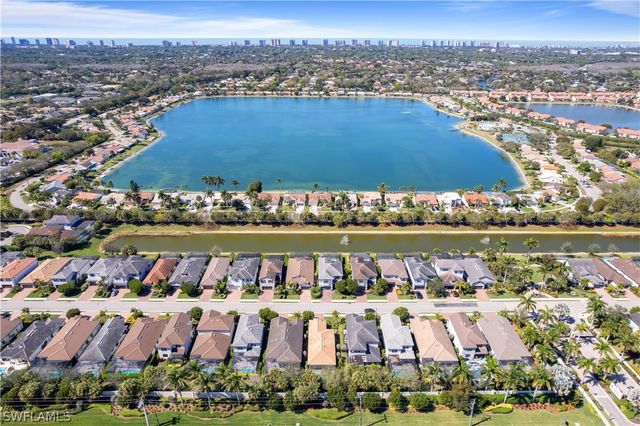 7202 Wilton DR, Naples, FL 34109