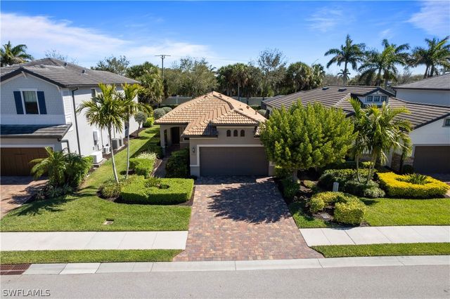 7202 Wilton DR, Naples, FL 34109