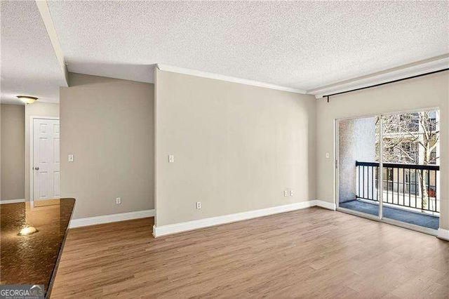 1074 Peachtree Walk NE B212, Atlanta, GA 30309