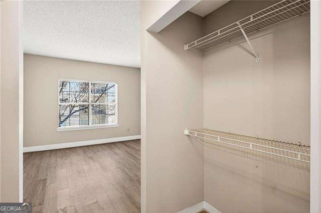 1074 Peachtree Walk NE B212, Atlanta, GA 30309