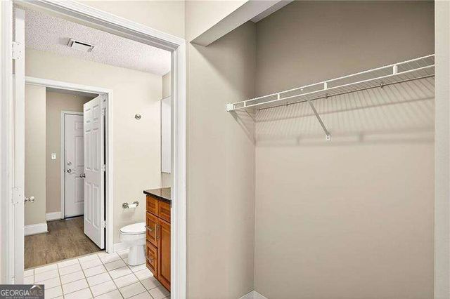 1074 Peachtree Walk NE B212, Atlanta, GA 30309