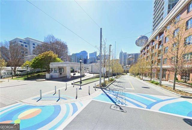 1074 Peachtree Walk NE B212, Atlanta, GA 30309