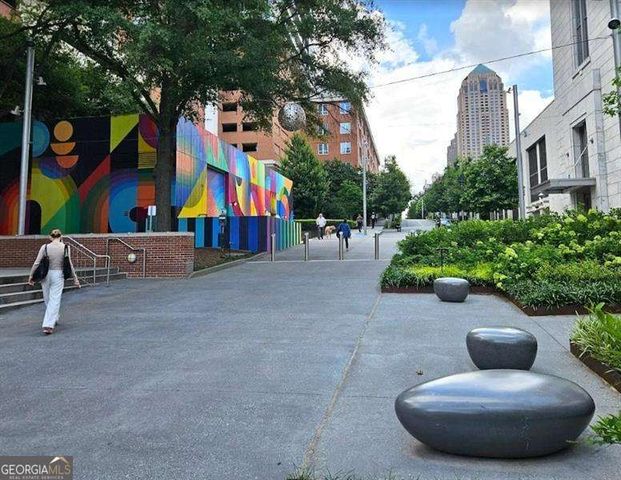 1074 Peachtree Walk NE B212, Atlanta, GA 30309