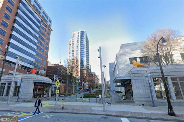 1074 Peachtree Walk NE B212, Atlanta, GA 30309