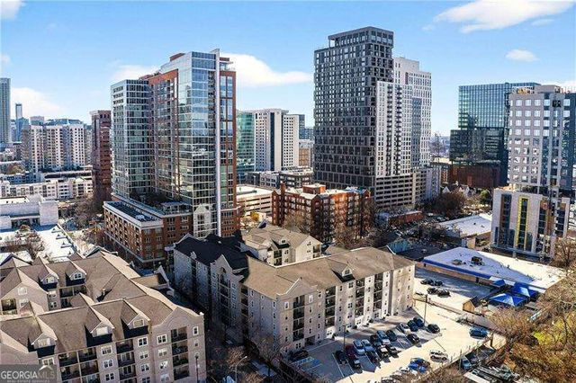 1074 Peachtree Walk NE B212, Atlanta, GA 30309