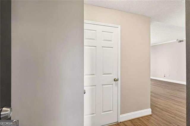 1074 Peachtree Walk NE B212, Atlanta, GA 30309