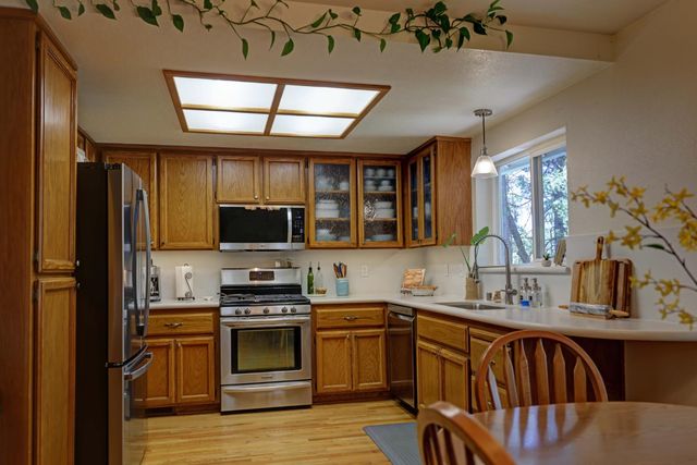 20091 Eaglecrest Dr, Foresthill, CA 95631