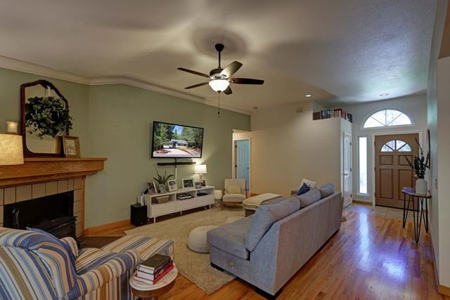 20091 Eaglecrest Dr, Foresthill, CA 95631