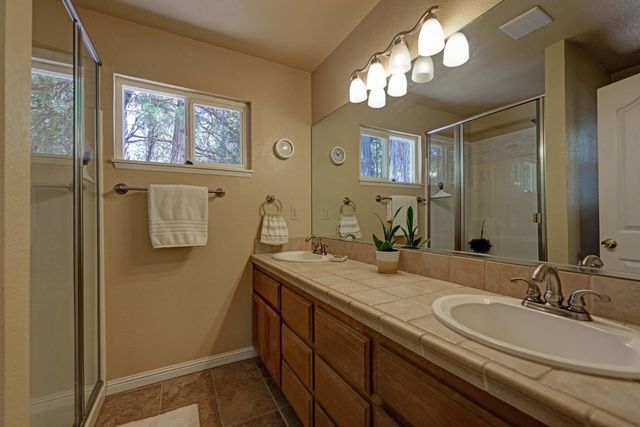 20091 Eaglecrest Dr, Foresthill, CA 95631