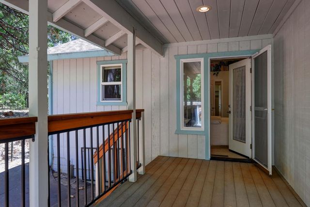 20091 Eaglecrest Dr, Foresthill, CA 95631