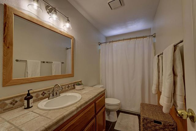 20091 Eaglecrest Dr, Foresthill, CA 95631