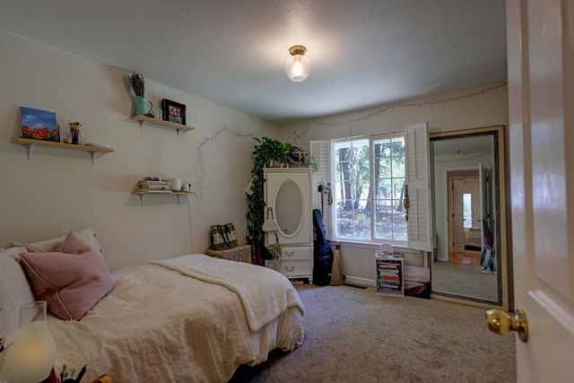 20091 Eaglecrest Dr, Foresthill, CA 95631