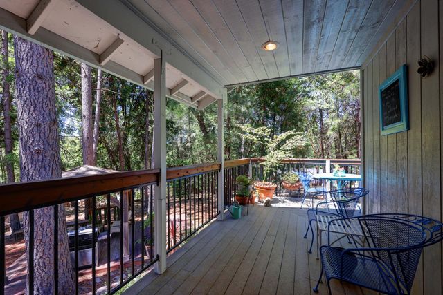 20091 Eaglecrest Dr, Foresthill, CA 95631