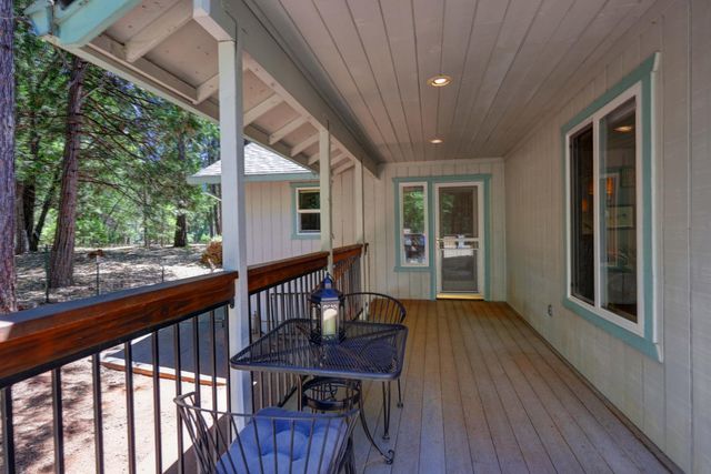 20091 Eaglecrest Dr, Foresthill, CA 95631