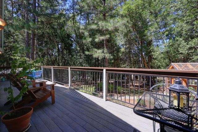 20091 Eaglecrest Dr, Foresthill, CA 95631