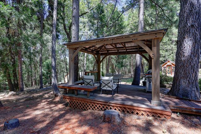 20091 Eaglecrest Dr, Foresthill, CA 95631