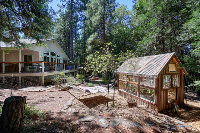 20091 Eaglecrest Dr, Foresthill, CA 95631