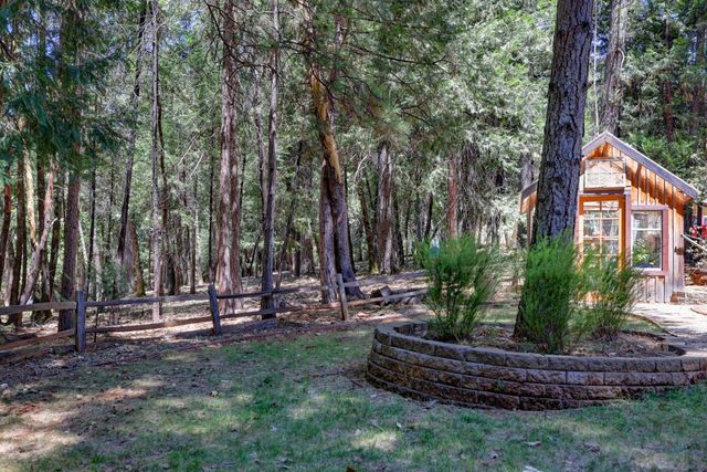 20091 Eaglecrest Dr, Foresthill, CA 95631