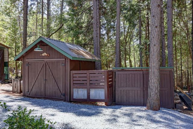 20091 Eaglecrest Dr, Foresthill, CA 95631
