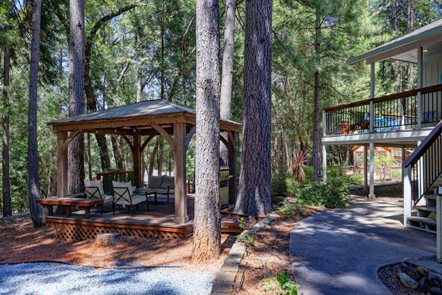 20091 Eaglecrest Dr, Foresthill, CA 95631