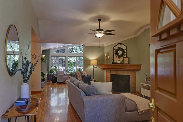 20091 Eaglecrest Dr, Foresthill, CA 95631