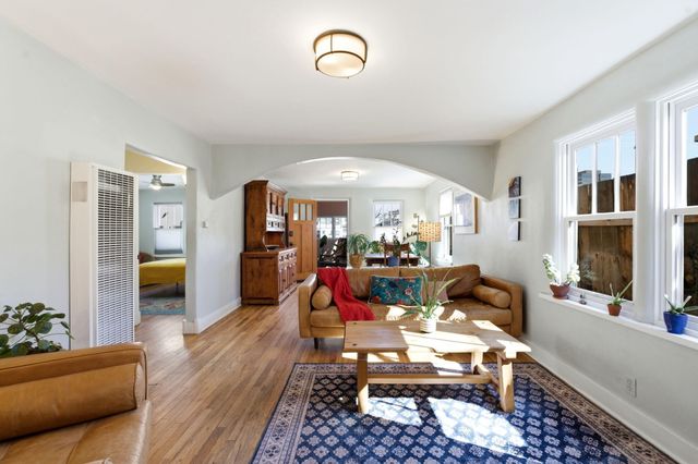 611 Keleher Avenue NW, Albuquerque, NM 87102