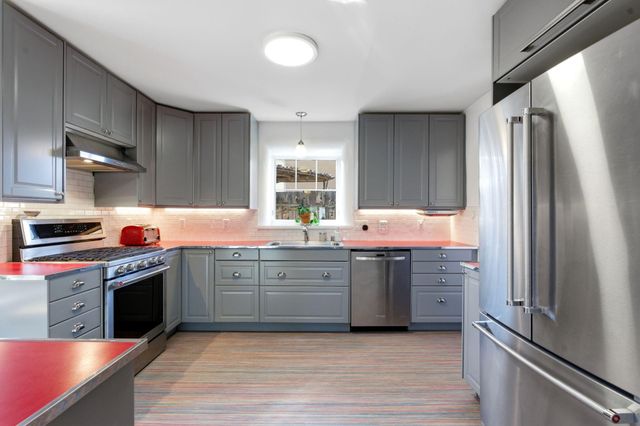 611 Keleher Avenue NW, Albuquerque, NM 87102