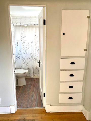 611 Keleher Avenue NW, Albuquerque, NM 87102