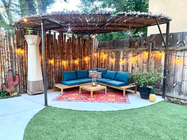 611 Keleher Avenue NW, Albuquerque, NM 87102