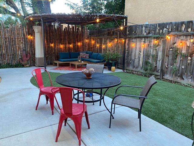 611 Keleher Avenue NW, Albuquerque, NM 87102