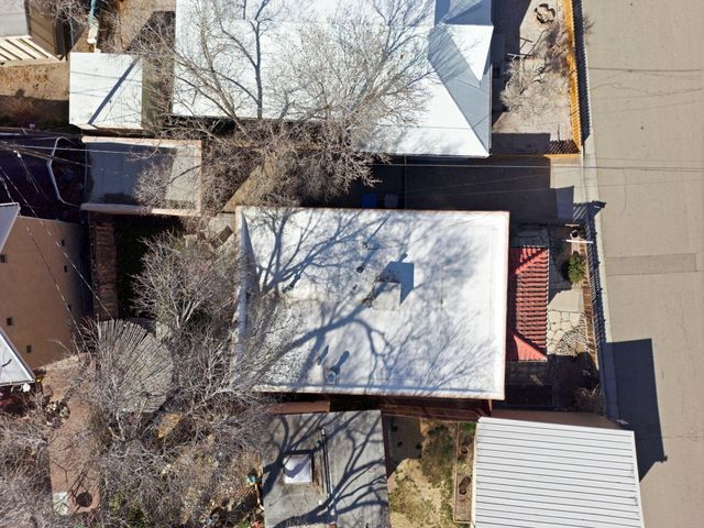 611 Keleher Avenue NW, Albuquerque, NM 87102