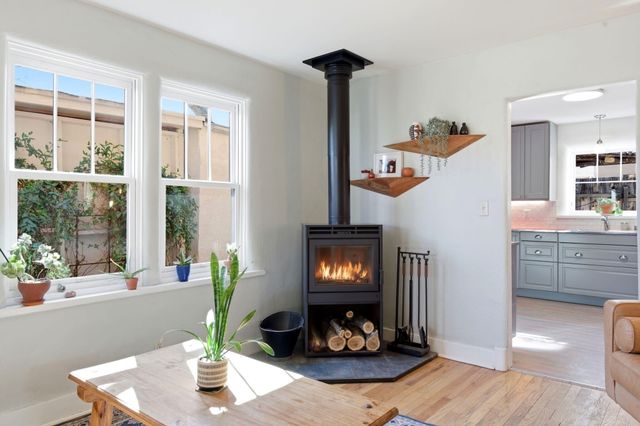 611 Keleher Avenue NW, Albuquerque, NM 87102