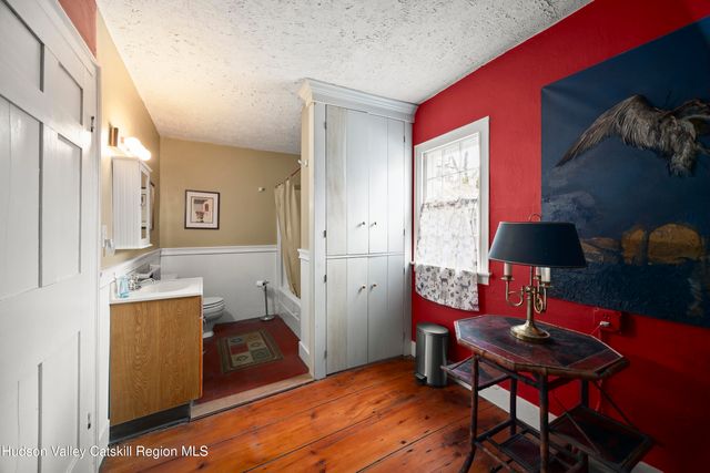 24 Schmidt Road, Ghent, NY 12075