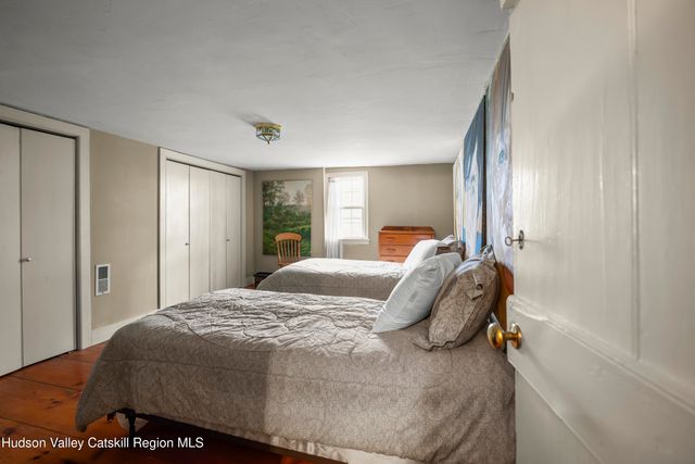 24 Schmidt Road, Ghent, NY 12075