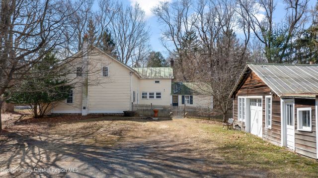 24 Schmidt Road, Ghent, NY 12075