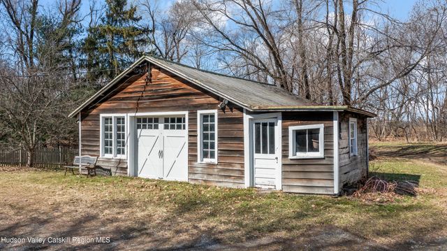 24 Schmidt Road, Ghent, NY 12075