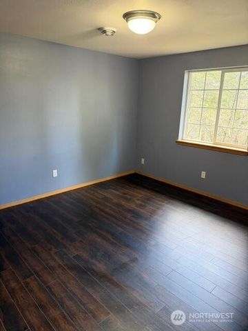 1150 NE Larson Boulevard, Belfair, WA 98528