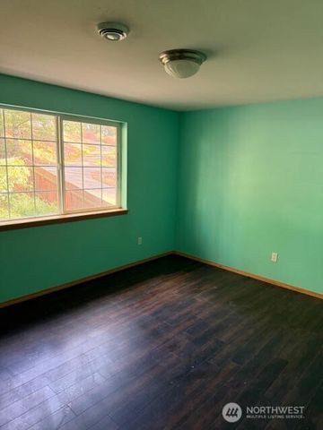 1150 NE Larson Boulevard, Belfair, WA 98528