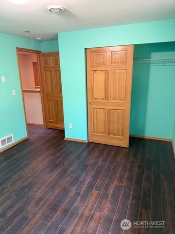 1150 NE Larson Boulevard, Belfair, WA 98528