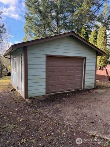 1150 NE Larson Boulevard, Belfair, WA 98528