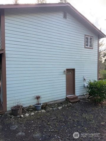 1150 NE Larson Boulevard, Belfair, WA 98528