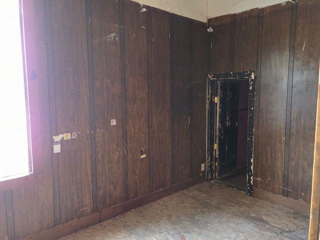 8847 S BURLEY Avenue, Chicago, IL 60617